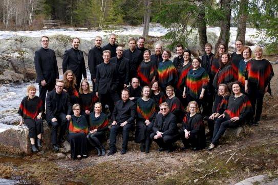 Suomen kanttorikuoro Koitelinkosken rannalla